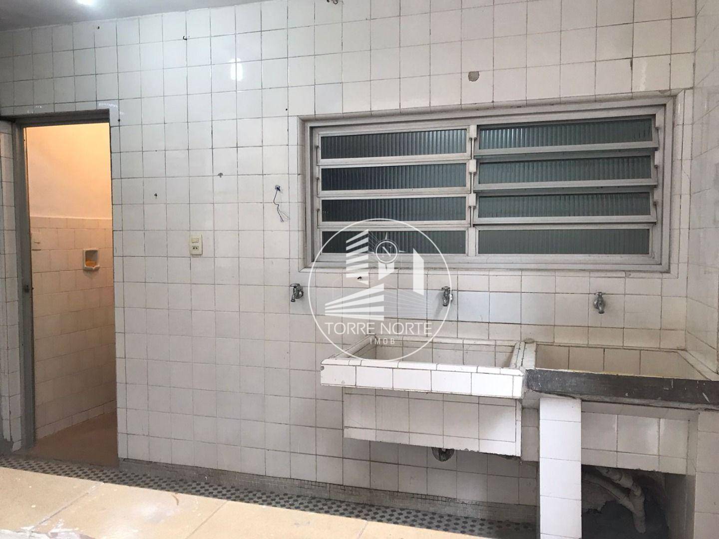 Apartamento à venda com 3 quartos, 169m² - Foto 32