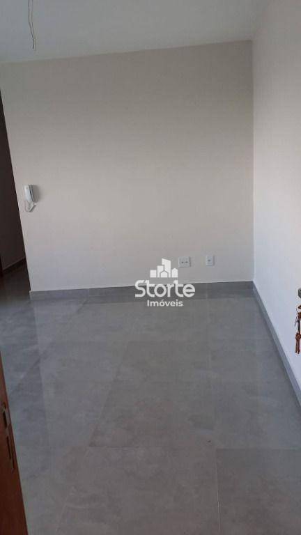 Apartamento à venda com 2 quartos, 70m² - Foto 6