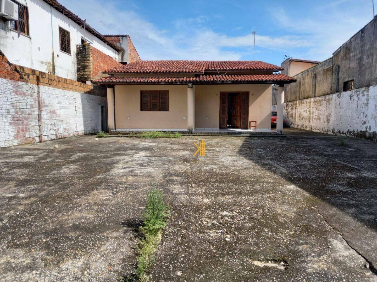 Casa à venda com 3 quartos, 275m² - Foto 4