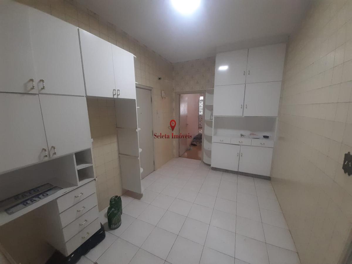 Apartamento à venda com 3 quartos, 170m² - Foto 10