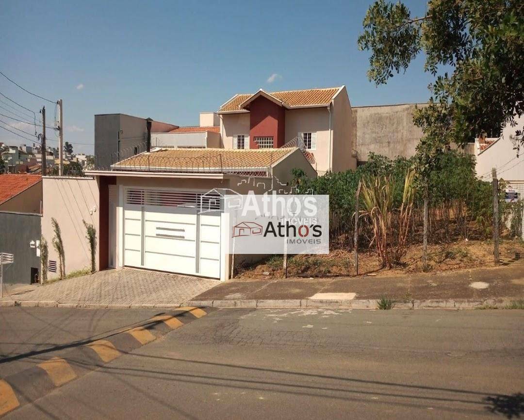 Sobrado à venda com 4 quartos, 238m² - Foto 1