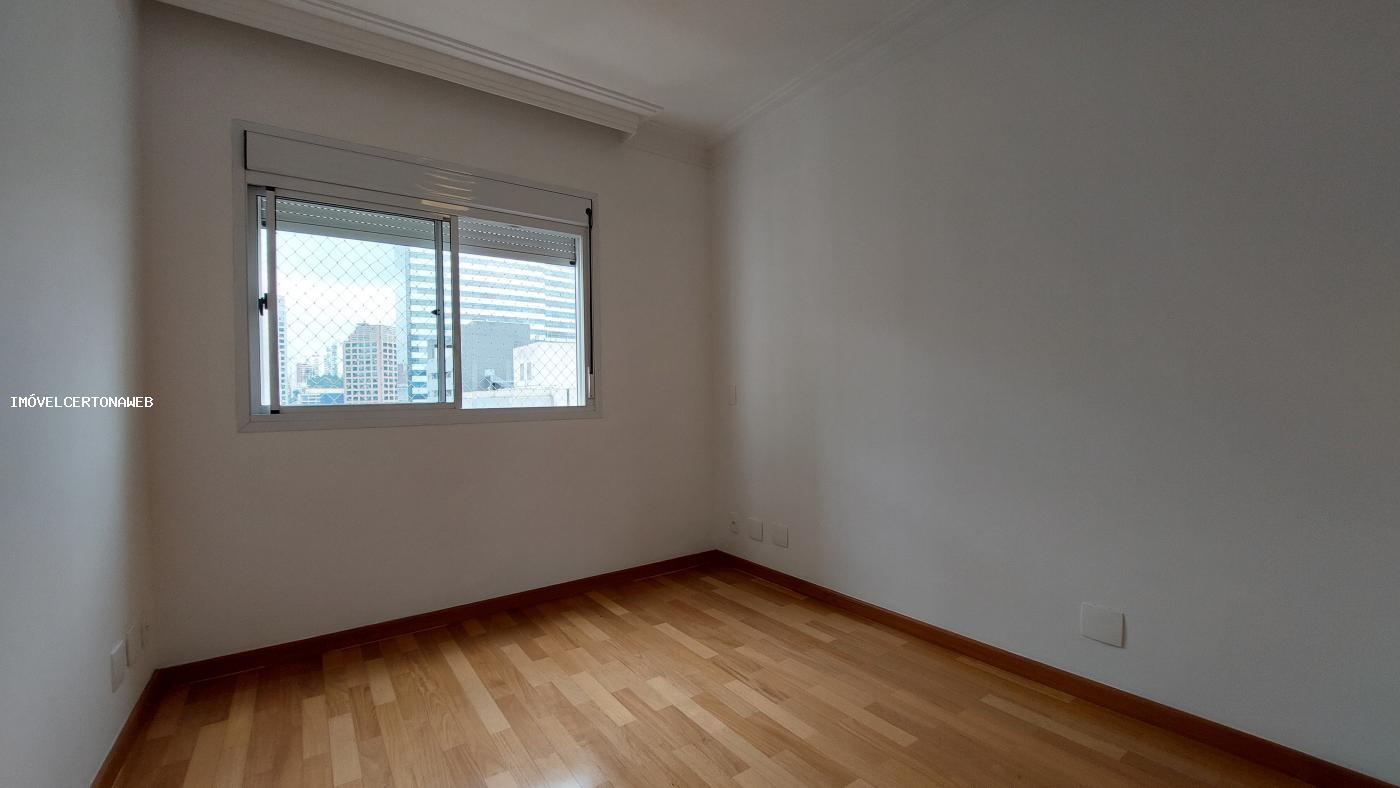 Apartamento à venda com 4 quartos, 238m² - Foto 26