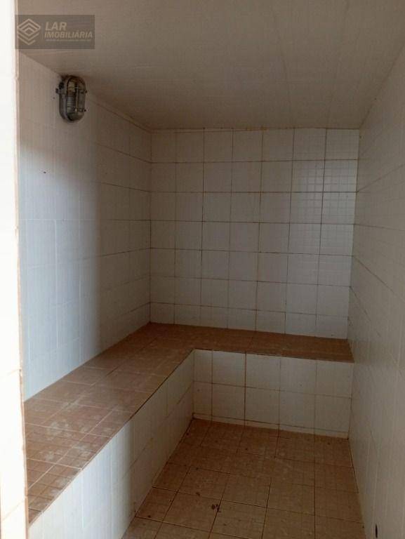Casa à venda e aluguel com 4 quartos, 275m² - Foto 36