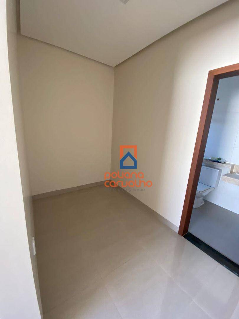 Casa à venda com 4 quartos, 280m² - Foto 2