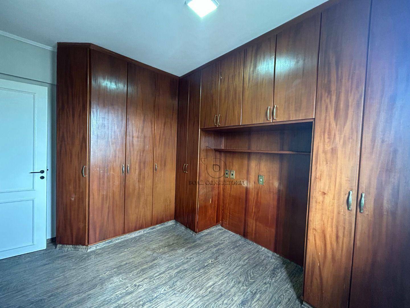 Apartamento para alugar com 3 quartos, 80m² - Foto 9