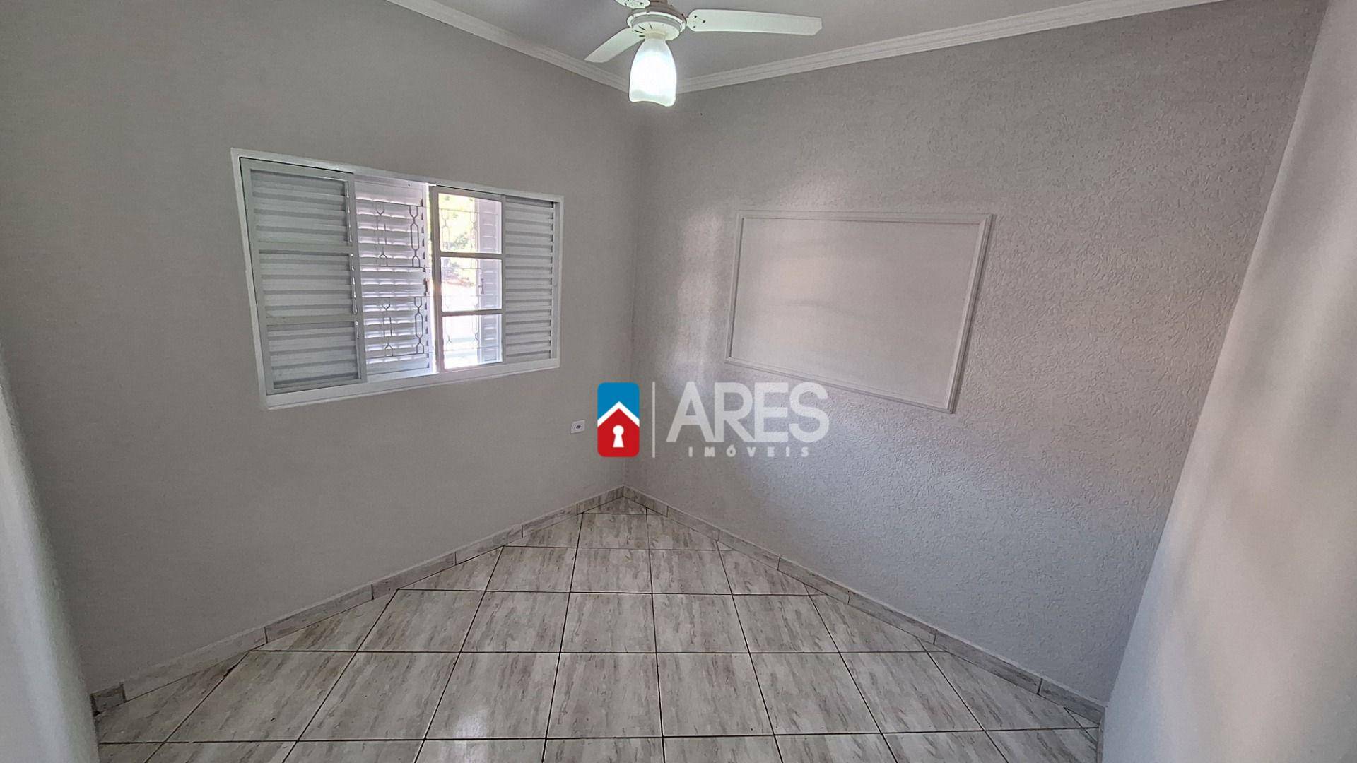 Casa para alugar com 3 quartos, 100m² - Foto 4