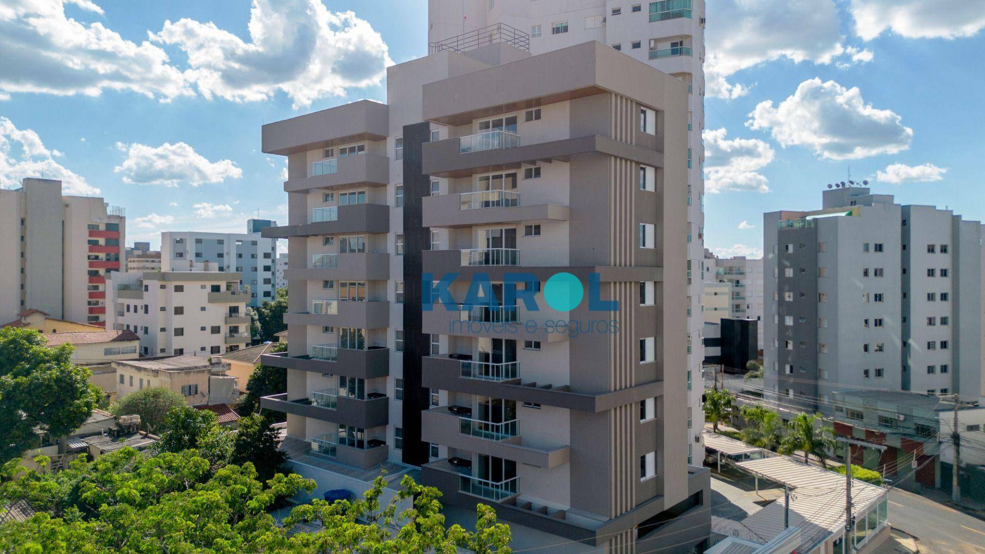 Apartamento à venda com 3 quartos, 92m² - Foto 2