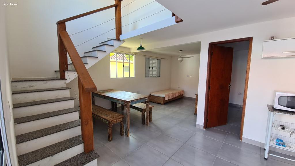 Sobrado à venda com 3 quartos, 158m² - Foto 2