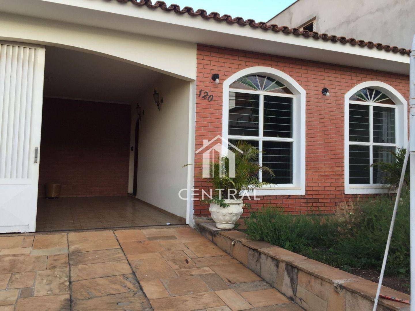 Casa à venda com 3 quartos, 220m² - Foto 4