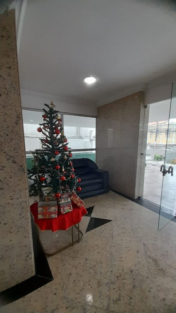 Apartamento à venda com 2 quartos, 75m² - Foto 26