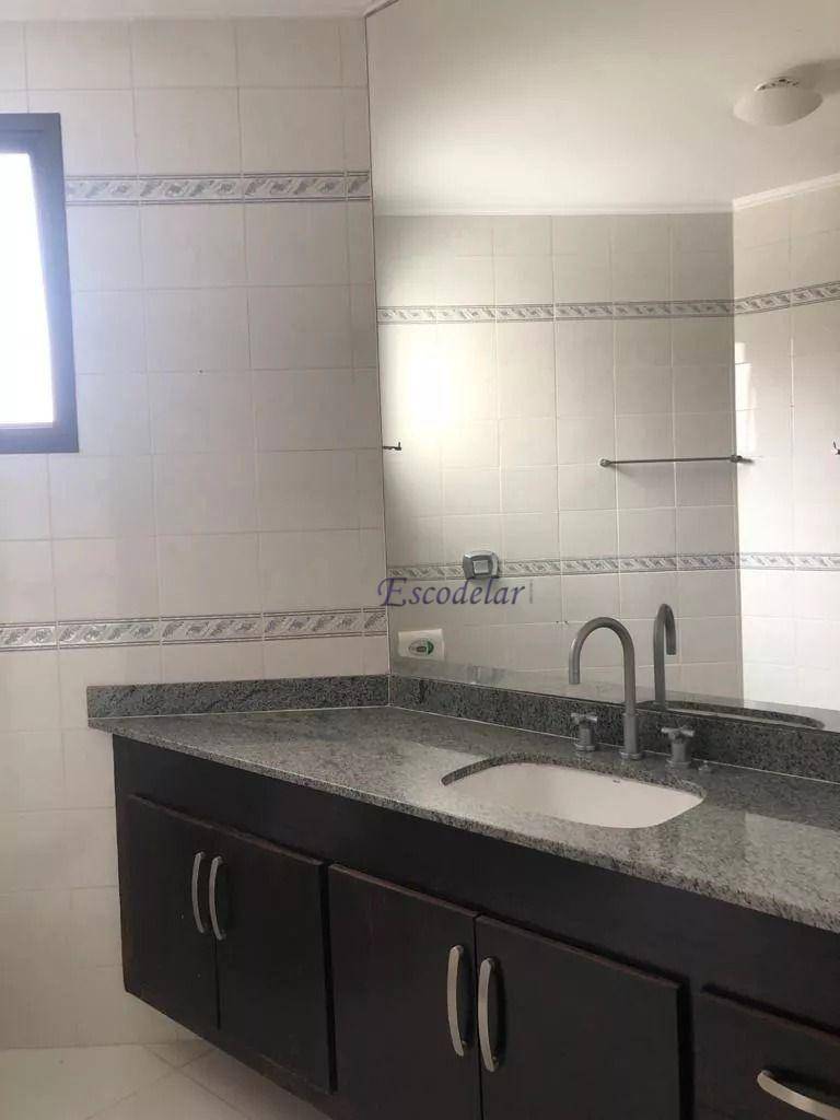 Apartamento à venda com 3 quartos, 242m² - Foto 11