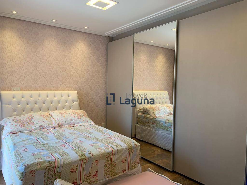 Apartamento à venda com 3 quartos, 205m² - Foto 29