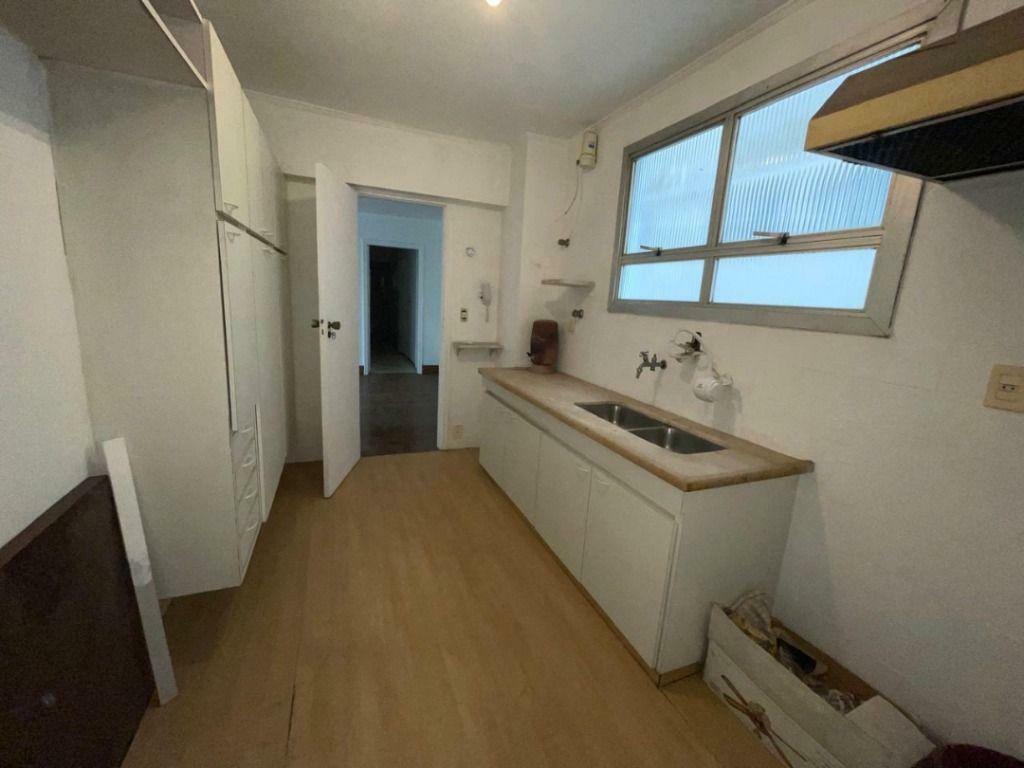 Apartamento à venda com 2 quartos, 138m² - Foto 11