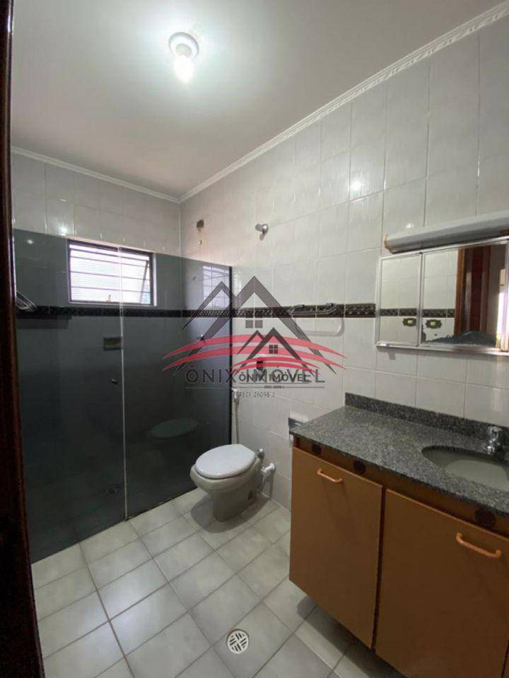 Casa à venda com 3 quartos, 360m² - Foto 22