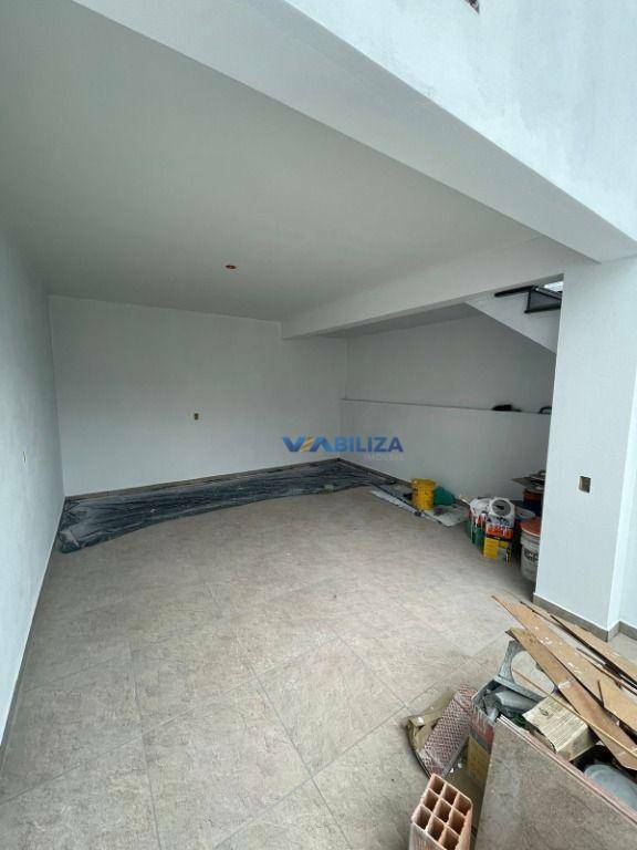 Sobrado à venda com 4 quartos, 150m² - Foto 3