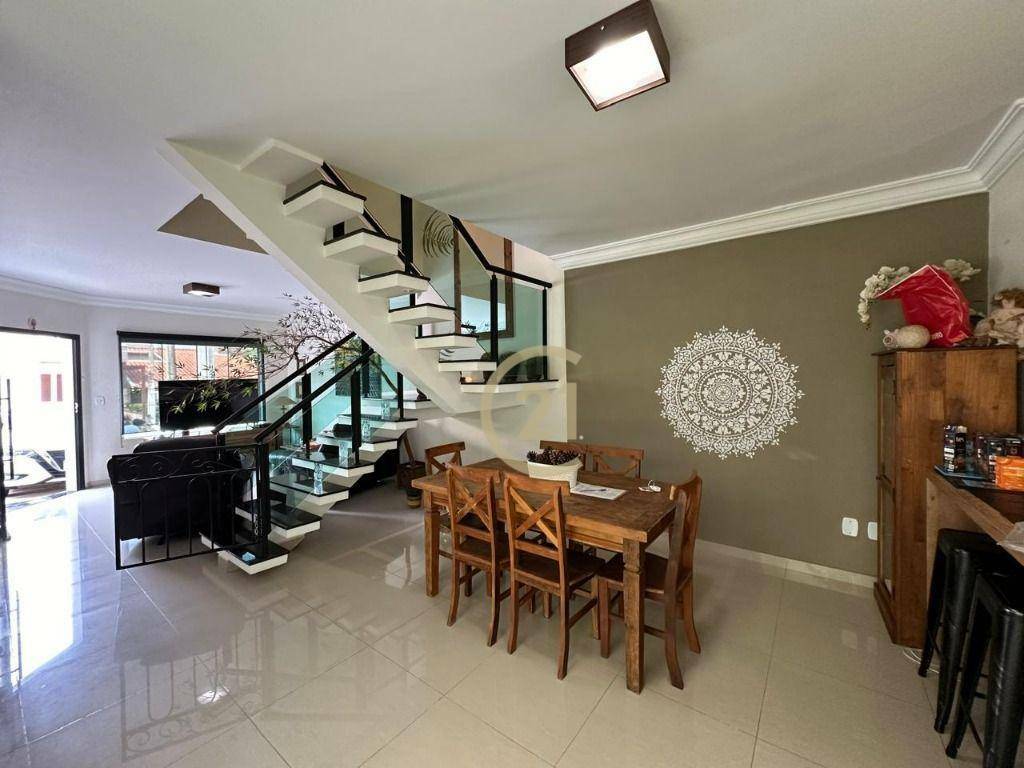 Casa de Condomínio à venda com 3 quartos, 169m² - Foto 2