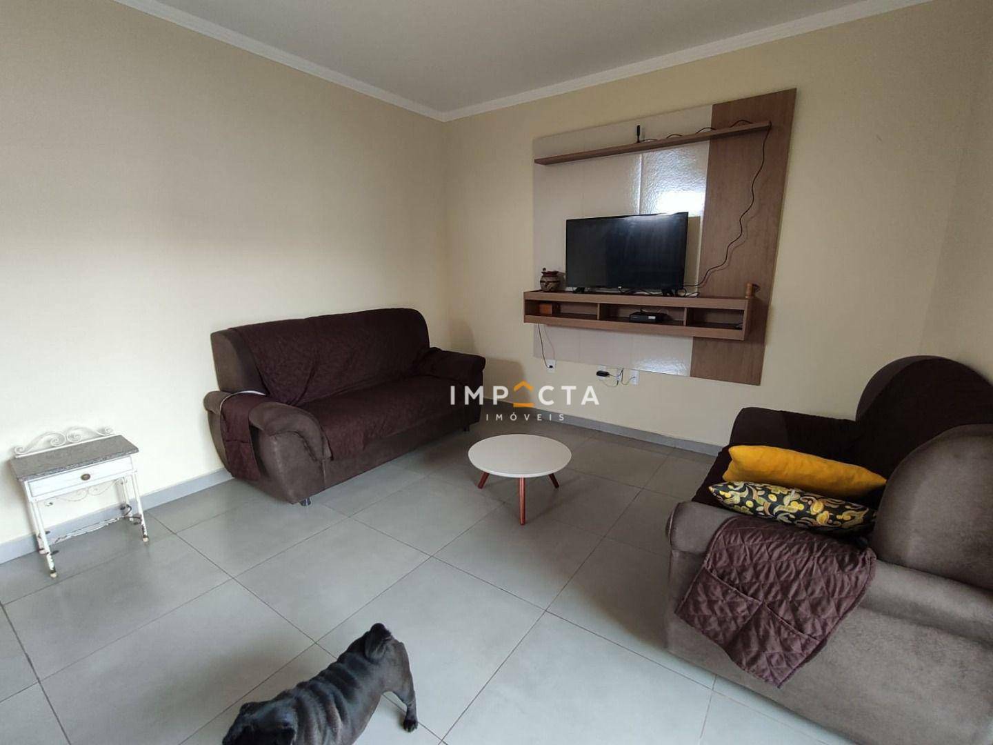 Casa à venda com 3 quartos, 180m² - Foto 2