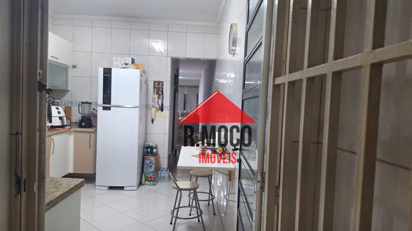 Sobrado à venda com 3 quartos, 200m² - Foto 9