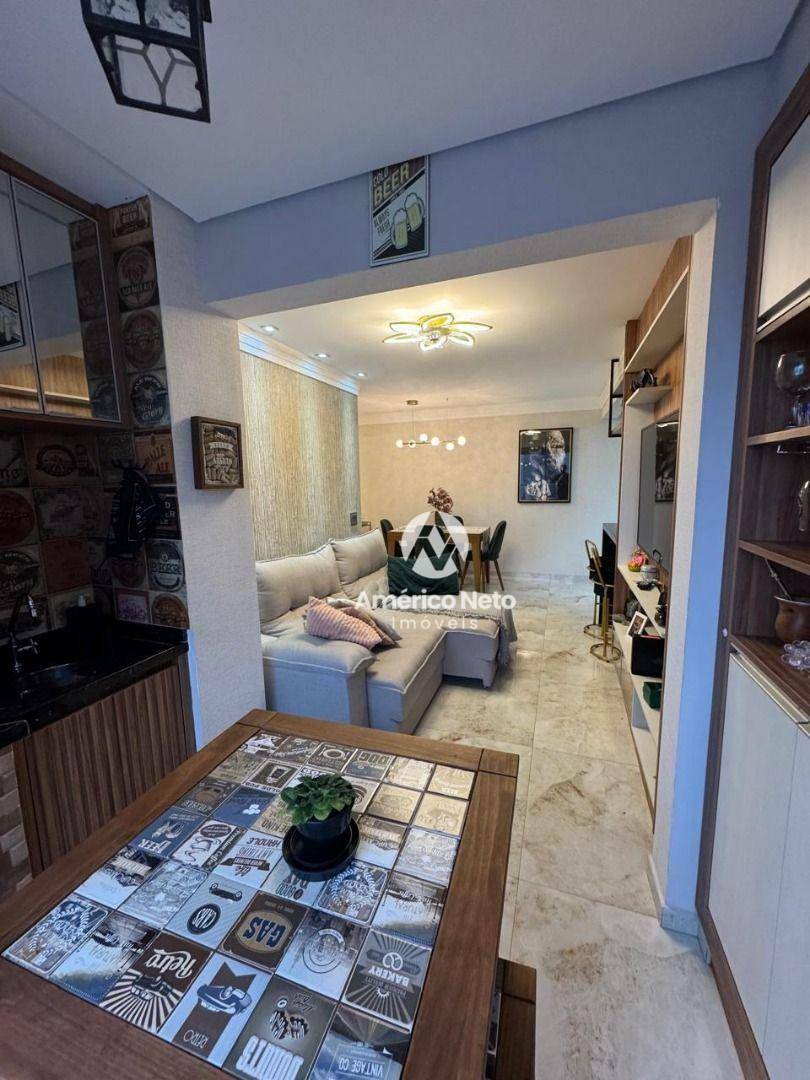 Apartamento à venda com 2 quartos, 72m² - Foto 5