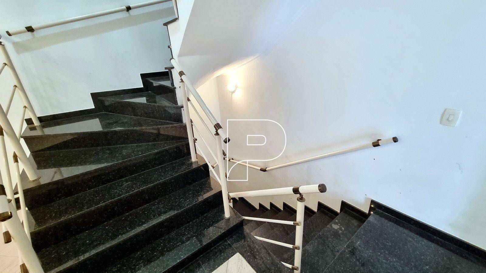 Casa à venda e aluguel com 4 quartos, 520m² - Foto 11