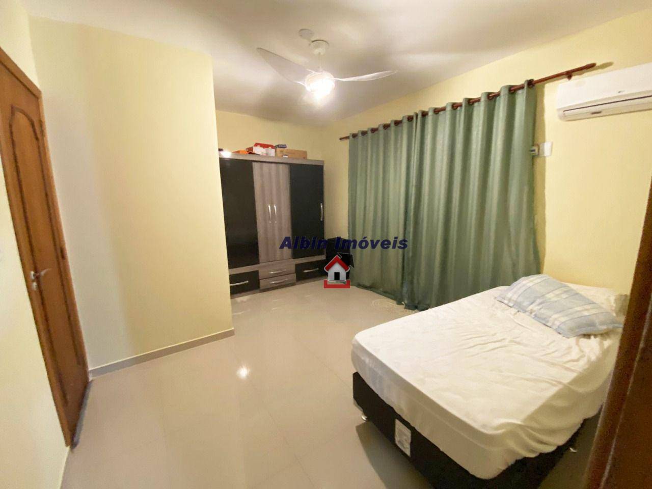 Casa à venda com 4 quartos, 200m² - Foto 10