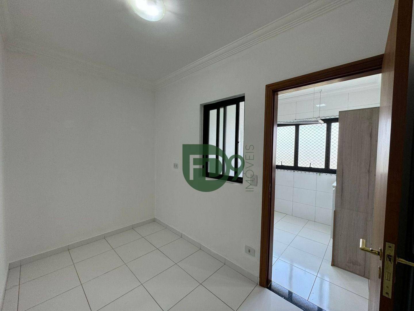 Apartamento à venda com 3 quartos, 130m² - Foto 11