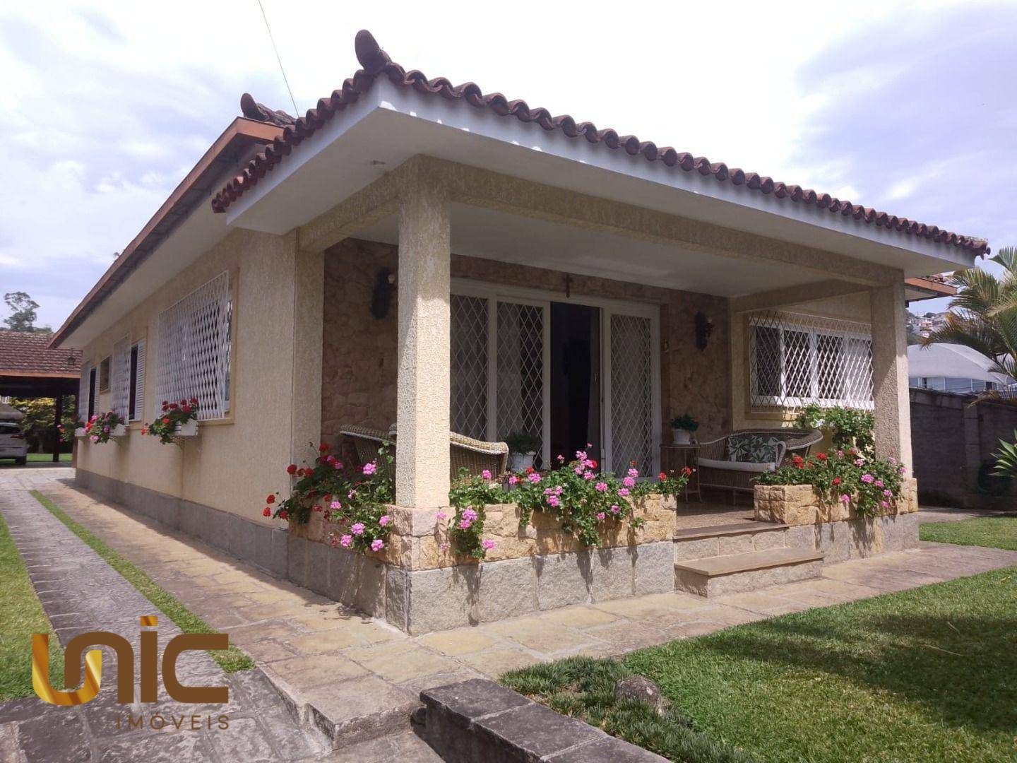 Casa, 3 quartos, 141 m² - Foto 1