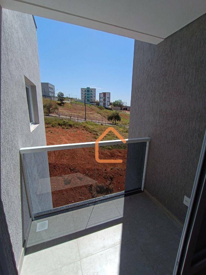 Apartamento à venda com 3 quartos, 111m² - Foto 3