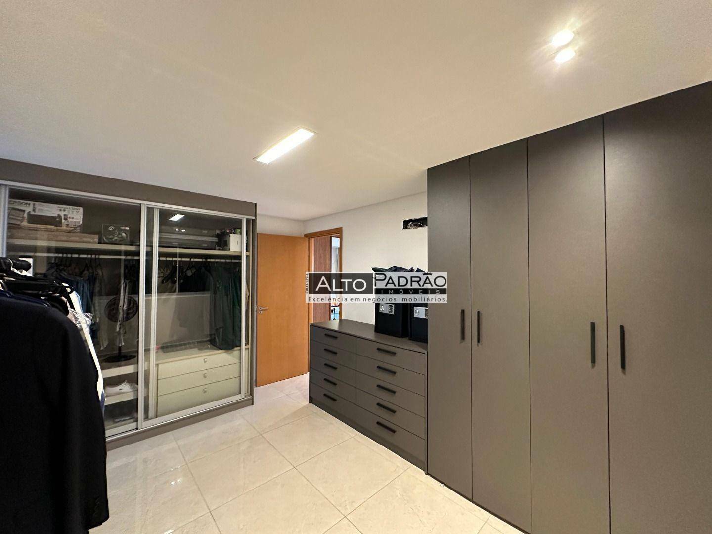 Apartamento à venda com 4 quartos, 197m² - Foto 16