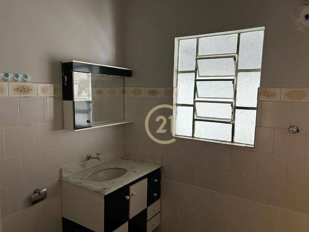 Casa à venda com 2 quartos, 158m² - Foto 3