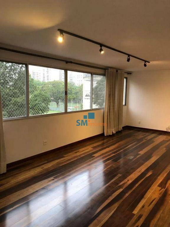 Apartamento à venda com 3 quartos, 136m² - Foto 1