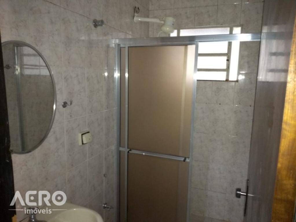 Casa à venda com 3 quartos, 124m² - Foto 11