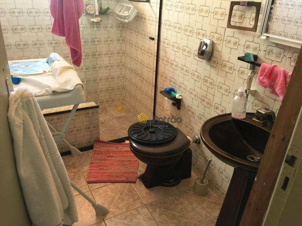 Sobrado à venda com 6 quartos, 297m² - Foto 32