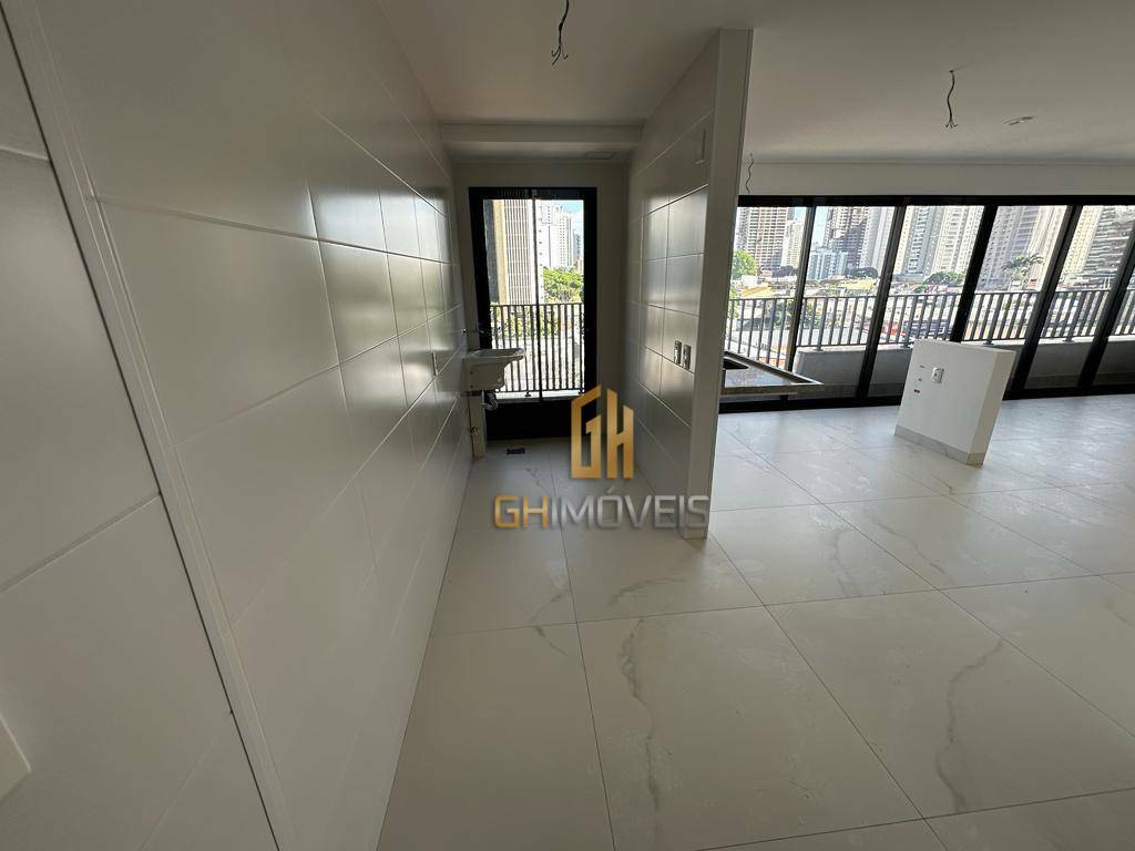 Apartamento à venda com 3 quartos, 139m² - Foto 4