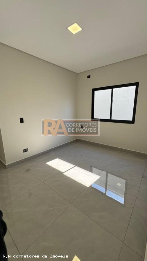 Casa à venda com 2 quartos, 150m² - Foto 5