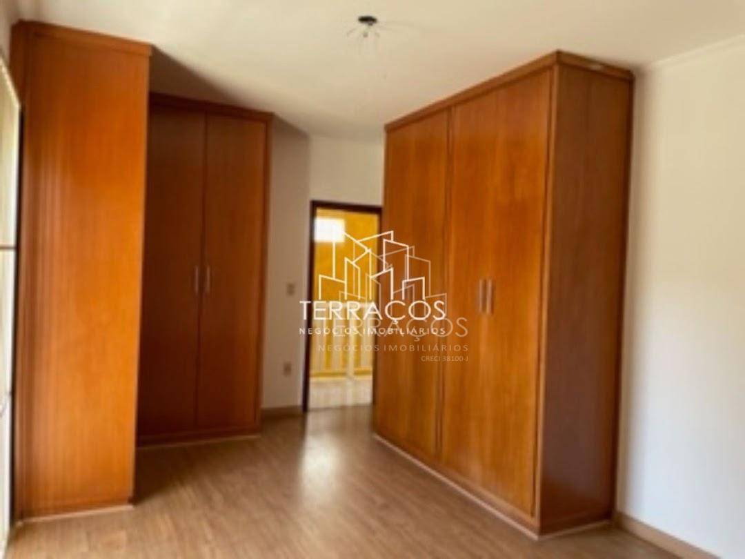 Casa para alugar com 4 quartos, 396m² - Foto 30