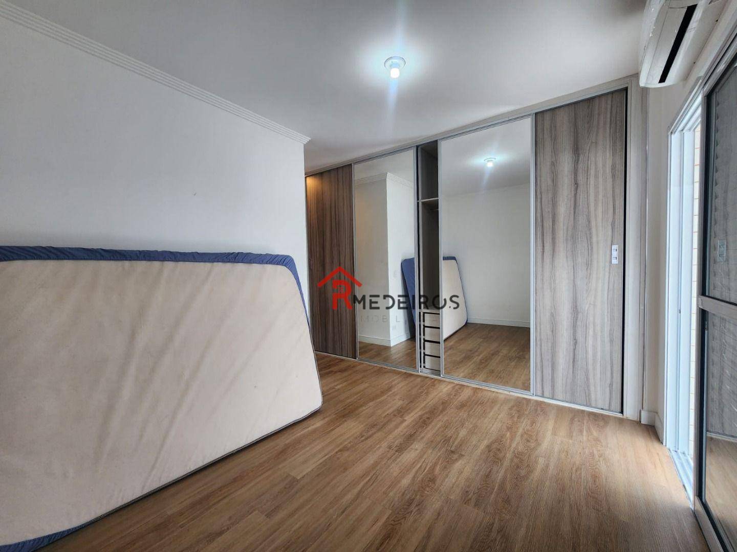 Apartamento à venda com 3 quartos, 116m² - Foto 11