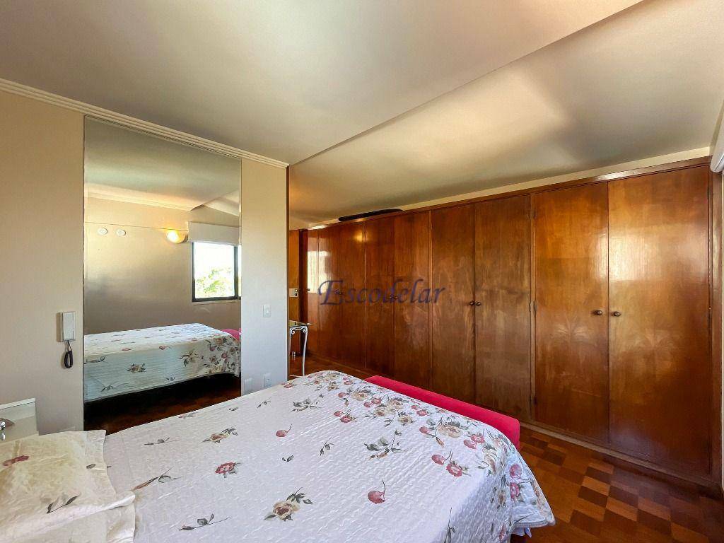 Casa de Condomínio à venda com 3 quartos, 400m² - Foto 47