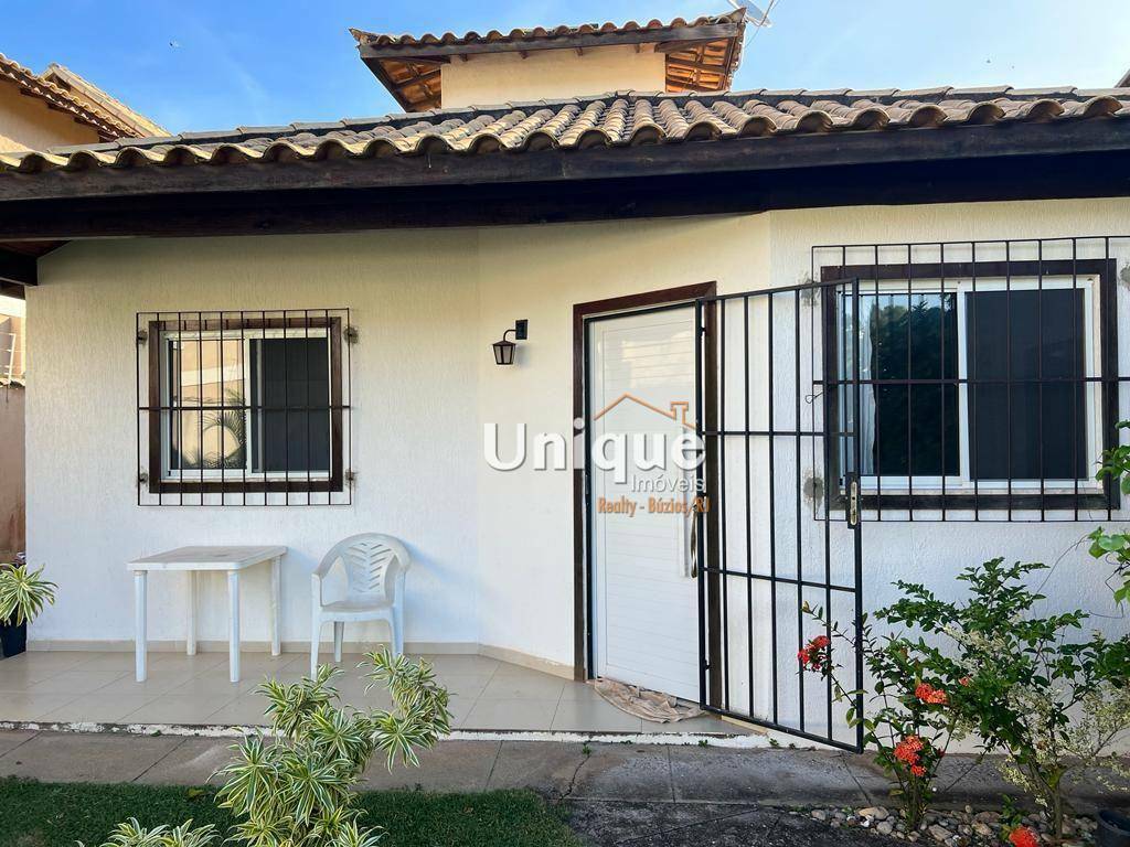 Casa à venda com 3 quartos, 110m² - Foto 2