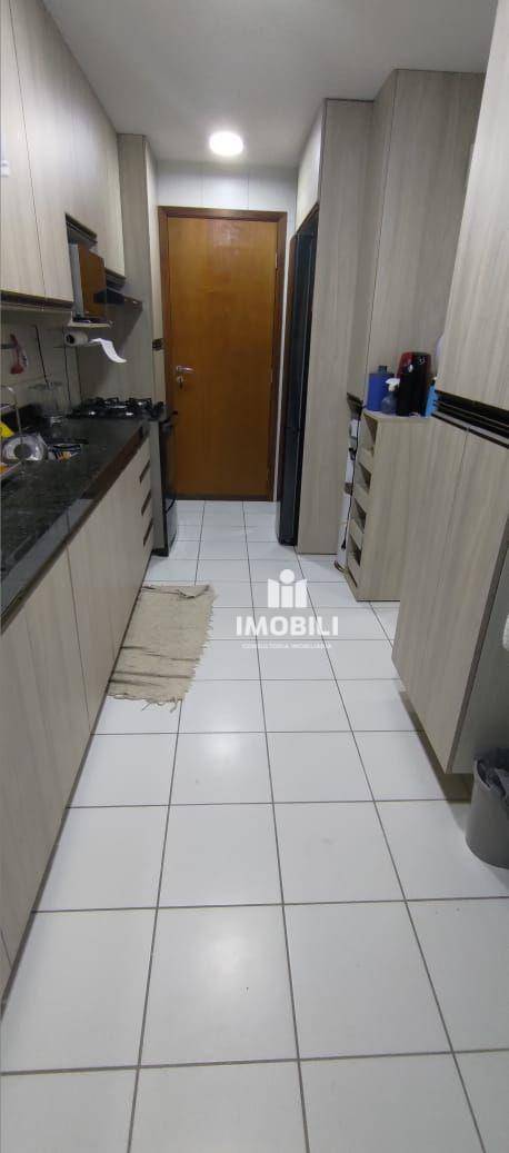 Apartamento à venda com 3 quartos, 97m² - Foto 7