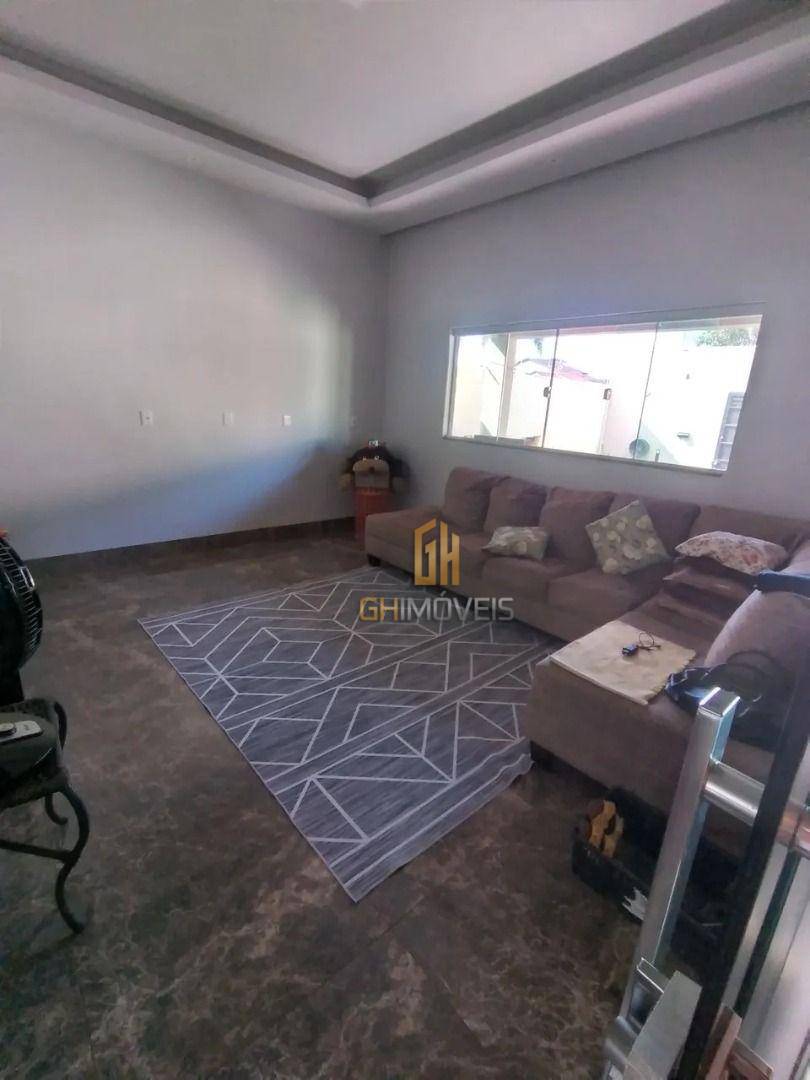 Casa à venda com 2 quartos, 132m² - Foto 2