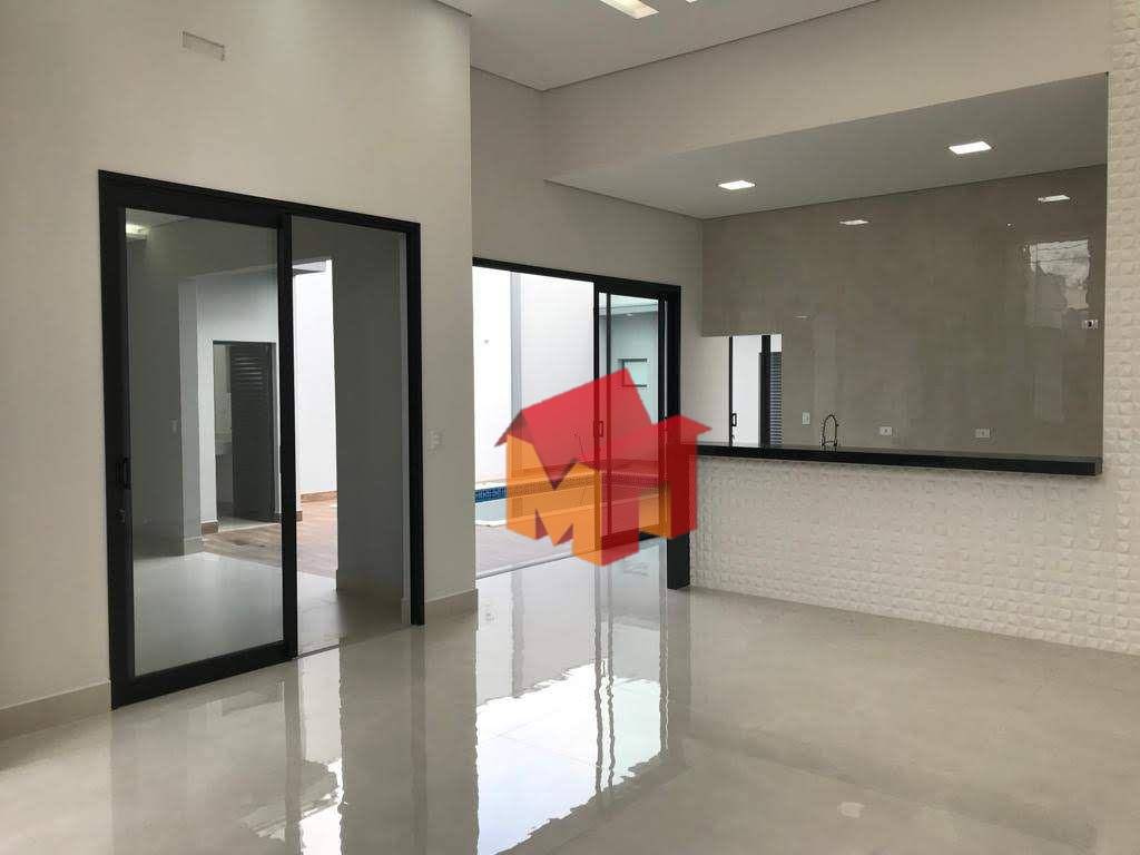 Casa à venda com 3 quartos, 215m² - Foto 1