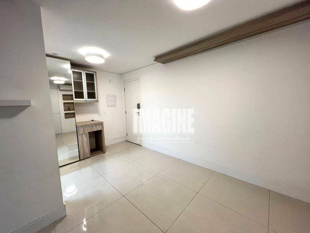 Apartamento à venda com 3 quartos, 91m² - Foto 8