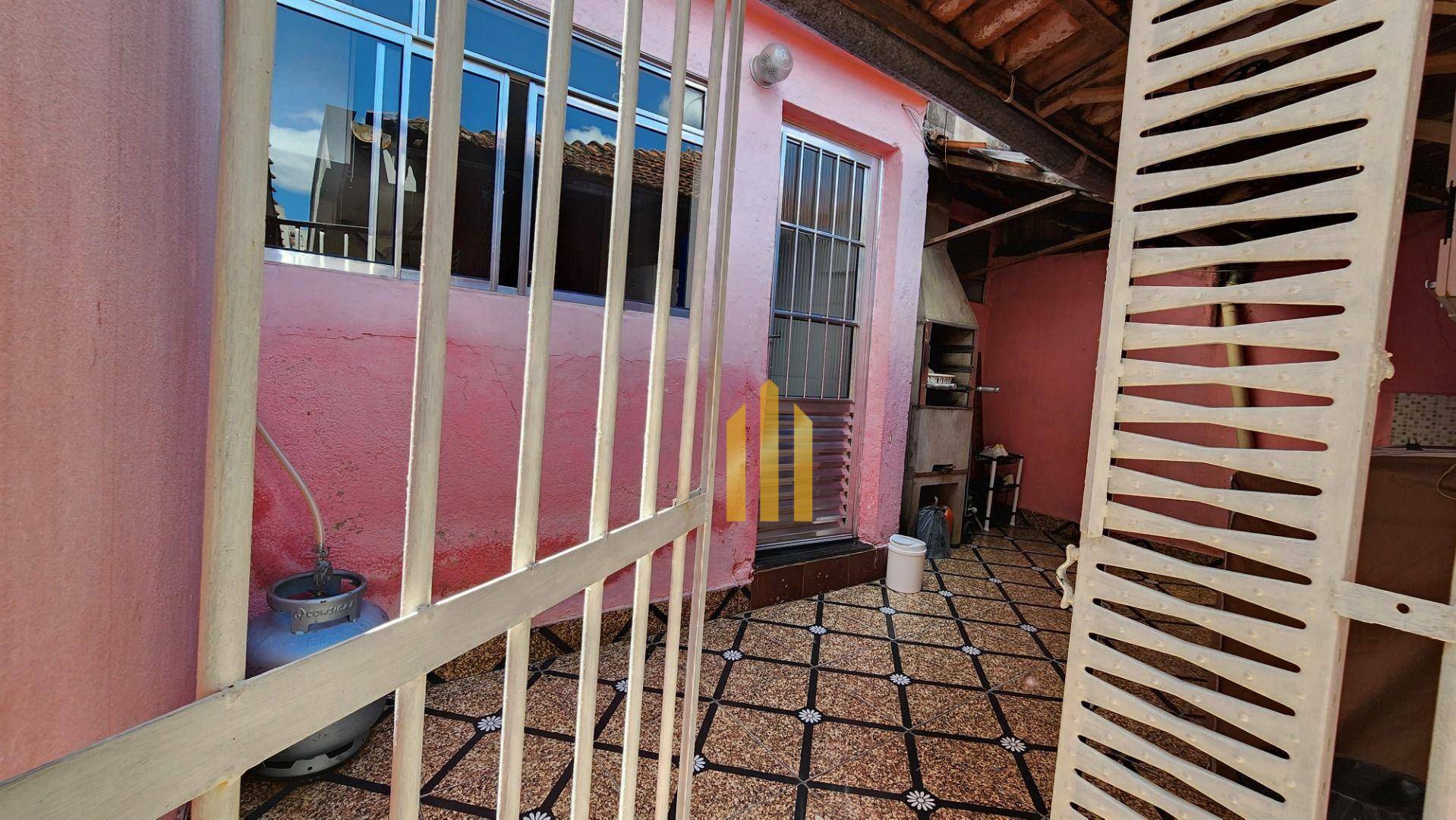 Sobrado à venda e aluguel com 3 quartos, 180m² - Foto 13