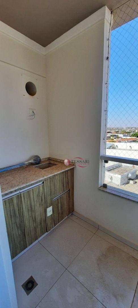 Apartamento à venda com 3 quartos, 75m² - Foto 10