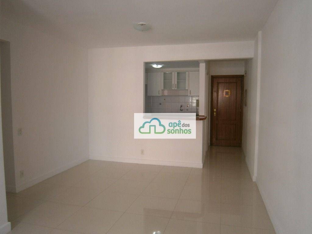 Apartamento para alugar com 2 quartos, 70m² - Foto 3