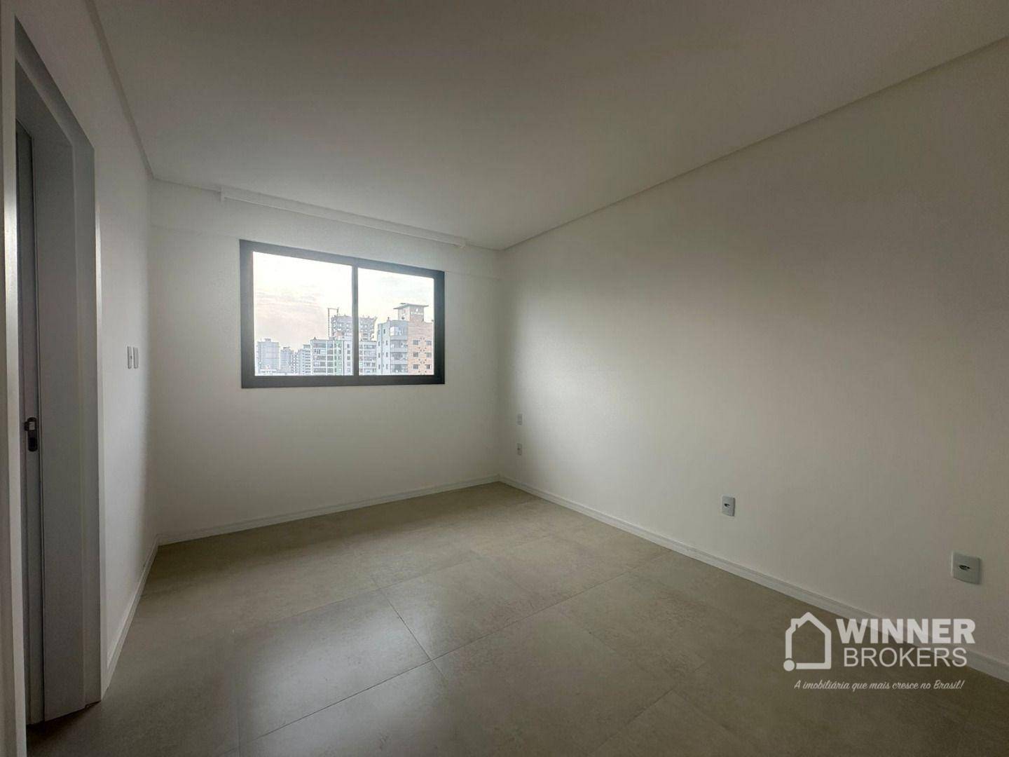 Apartamento à venda com 3 quartos, 105m² - Foto 7