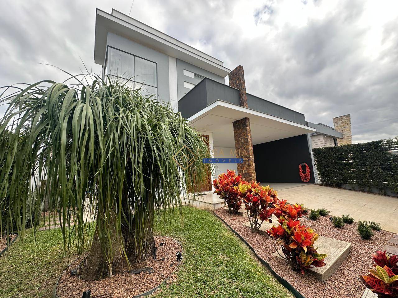 Casa, 3 quartos, 210 m² - Foto 1