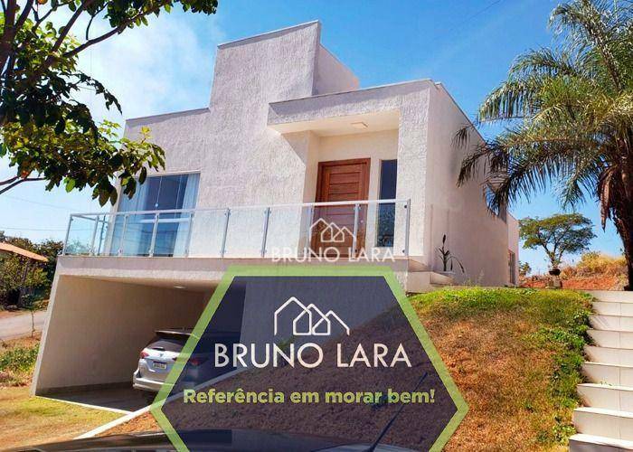 Casa de Condomínio à venda com 3 quartos, 210m² - Foto 1