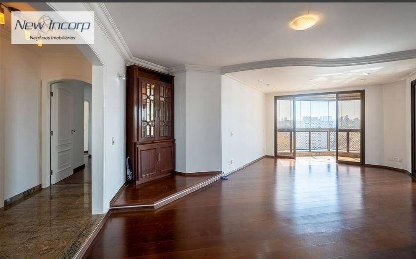 Apartamento à venda com 4 quartos, 242m² - Foto 2